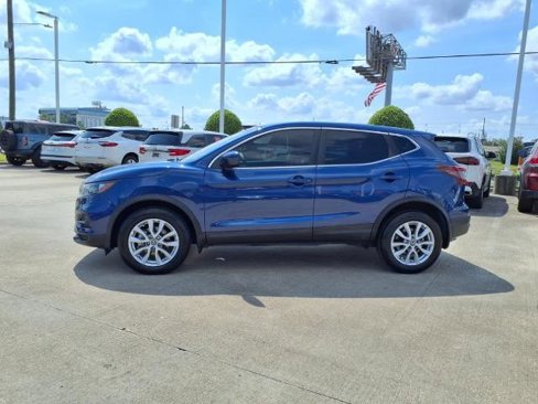Certified 2022 Nissan Rogue Sport S image 23