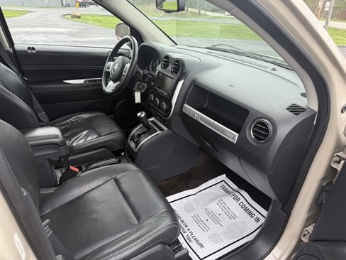 Used 2017 Jeep Compass High Altitude image 36