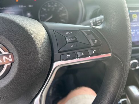 Used 2024 Nissan Kicks SV image 13