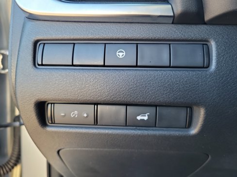 Used 2021 Nissan Rogue SV w/ Premium Package image 26
