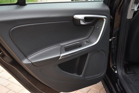 Used 2016 Volvo V60 T5 Premier image 32