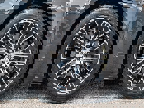 Certified 2022 Porsche Taycan image 16