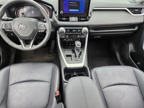 Used 2023 Toyota RAV4 XLE Premium image 7