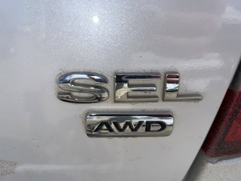 Used 2013 Ford Edge SEL image 10