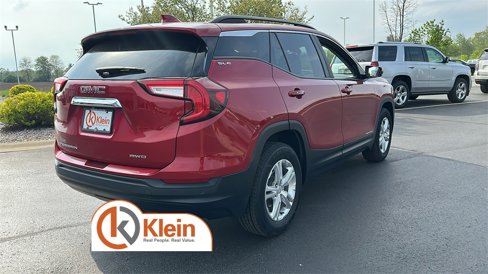 Used 2022 GMC Terrain SLE image 8