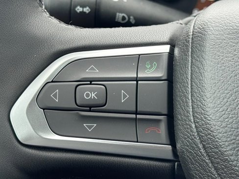 New 2025 Jeep Compass Latitude image 15