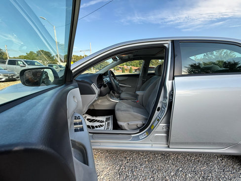 Used 2012 Toyota Corolla LE image 16