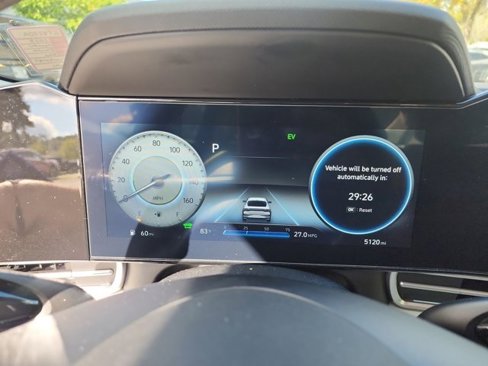 Used 2023 Hyundai Elantra Limited image 27