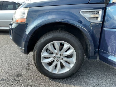 Used 2013 Land Rover LR2 image 27