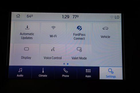 Used 2020 Ford Edge SEL image 25