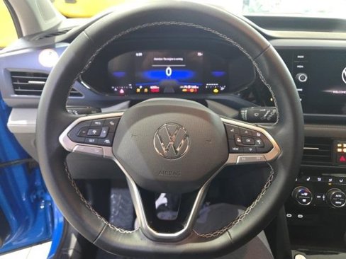 Certified 2024 Volkswagen Taos SE image 18