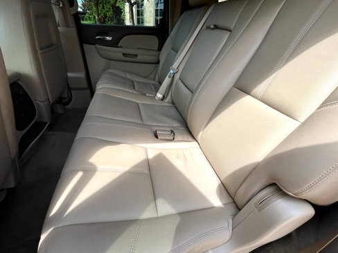 Used 2014 Chevrolet Suburban LT image 44