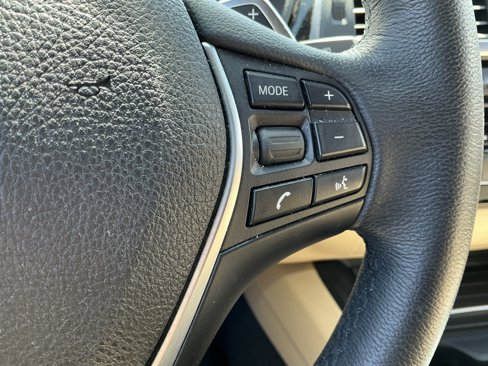 Used 2018 BMW 330e image 28