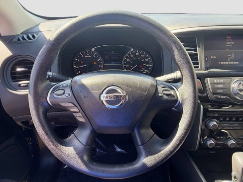 Used 2020 Nissan Pathfinder S image 11