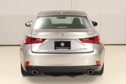 Used 2016 Lexus IS 300 AWD image 19