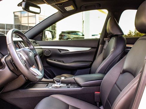 Used 2021 INFINITI QX50 Luxe w/ Appearance Package image 30