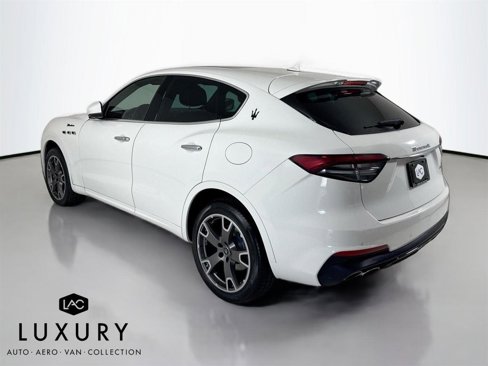 Used 2023 Maserati Levante Modena image 7