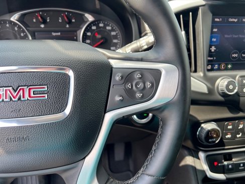 Certified 2024 GMC Terrain SLT image 17