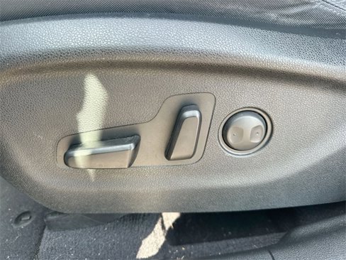 Used 2017 Kia Sorento LX w/ LX Convenience Package image 35