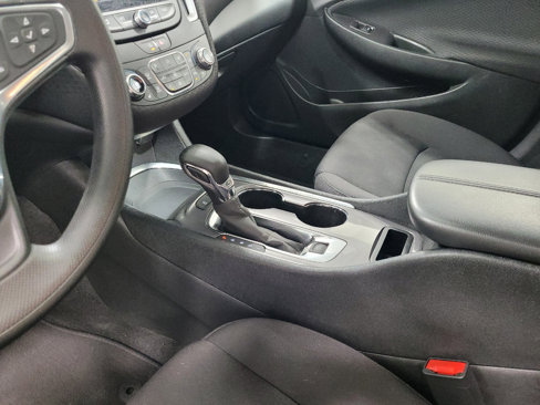 Used 2022 Chevrolet Malibu LT image 26