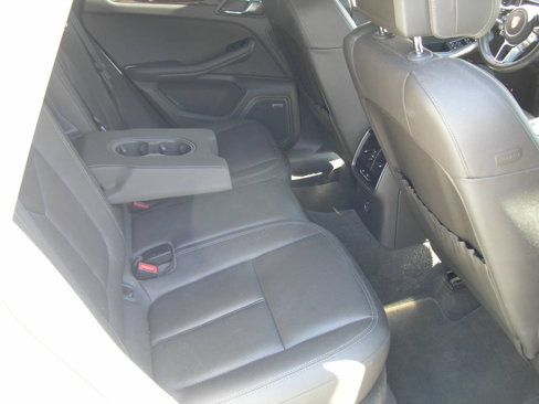 Used 2017 Porsche Macan image 7
