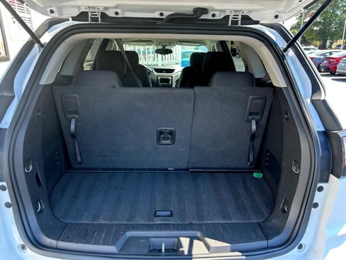 Used 2016 Chevrolet Traverse LT w/ Style and Technology Package image 32