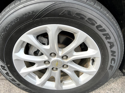 Used 2019 Chevrolet Equinox LT image 3