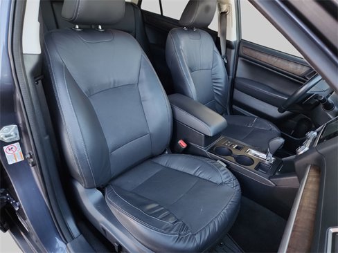 Used 2016 Subaru Outback 2.5i Limited image 32