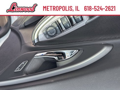 Used 2024 Chevrolet Malibu LT image 11