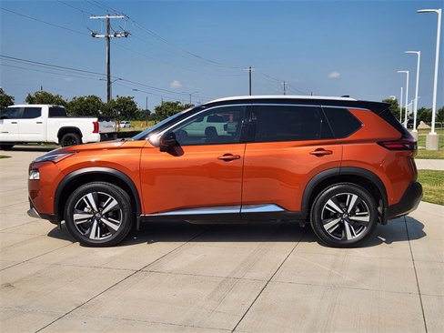 Used 2022 Nissan Rogue Platinum w/ Head-Up Display Package image 4