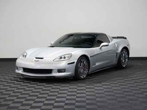 Used 2012 Chevrolet Corvette Grand Sport w/ 2LT Preferred Equipment Group image 3