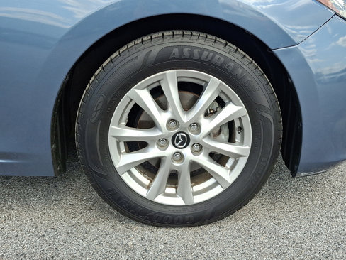 Used 2015 MAZDA MAZDA3 i Touring w/ Technology Package image 9