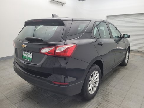 Used 2020 Chevrolet Equinox LS image 9