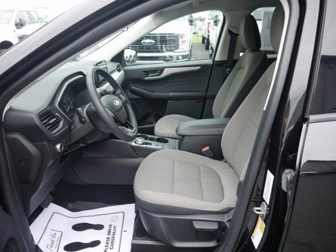 Used 2022 Ford Escape SE w/ SE Sport Appearance Package image 2
