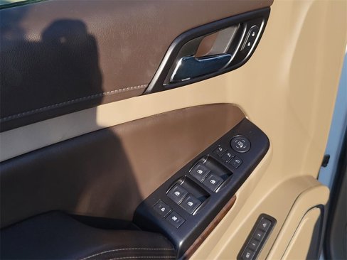 Used 2017 Chevrolet Suburban LT w/ Texas Edition Package image 12