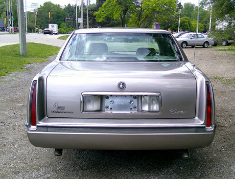 Used 1995 Cadillac De Ville Concours image 10