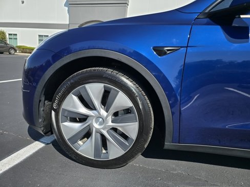 Used 2020 Tesla Model Y Long Range image 12