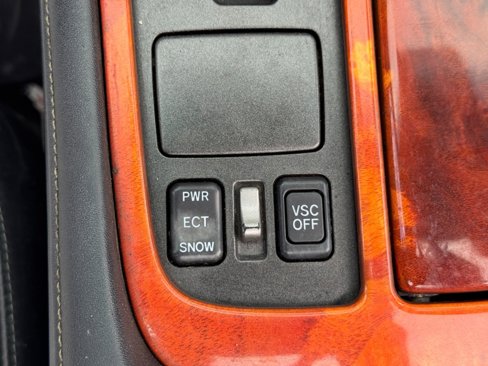 Used 2004 Lexus SC 430 Convertible image 28