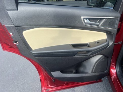 Used 2019 Ford Edge SEL w/ Equipment Group 201A image 12