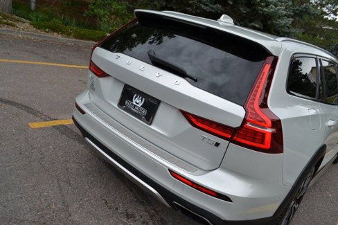 Used 2020 Volvo V60 T5 Cross Country w/ Protection Package Premier image 14