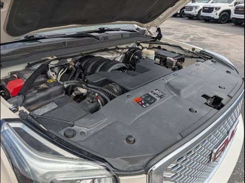 Used 2015 GMC Yukon Denali w/ Touring Package image 24