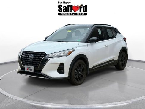 Certified 2022 Nissan Kicks SR image 1