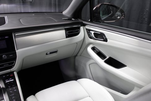 Used 2023 Porsche Macan S image 22