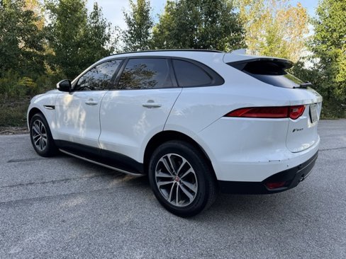 Used 2018 Jaguar F-PACE Premium image 6