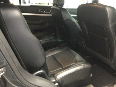 Used 2017 Ford Explorer XLT w/ Equipment Group 202A image 15