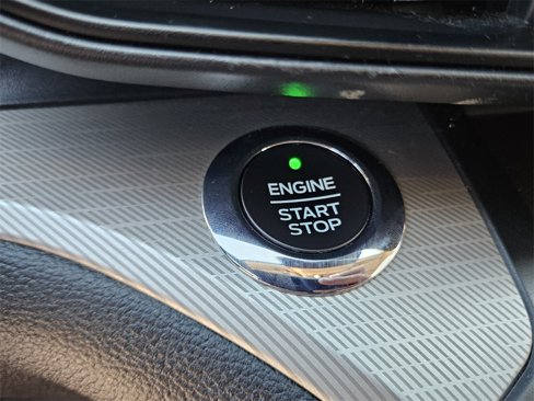 Used 2020 Ford Explorer XLT image 34