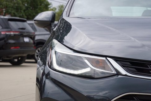Used 2017 Chevrolet Cruze Premier image 9