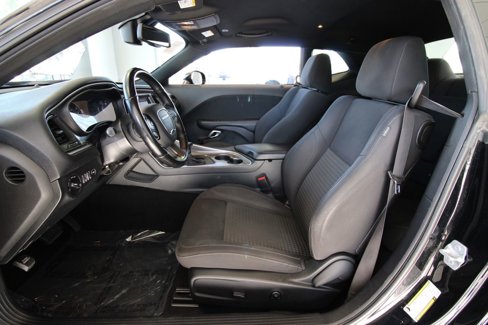 Used 2019 Dodge Challenger SXT w/ Blacktop Package image 10