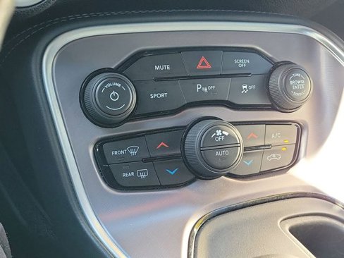 Used 2019 Dodge Challenger R/T w/ Driver Convenience Group image 28