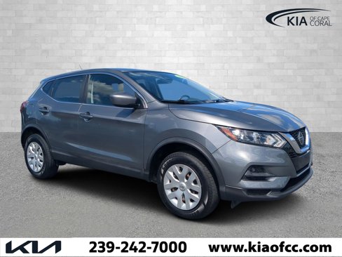 Used 2020 Nissan Rogue Sport S image 1